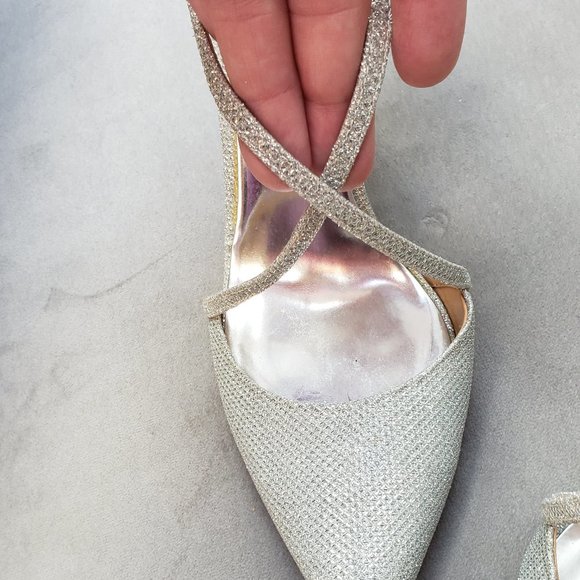 Badgley Mischka Silver sparkle Pump Size 8 - Picture 4 of 8